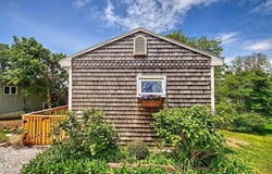 33 W Main Road, Little Compton, RI 02837