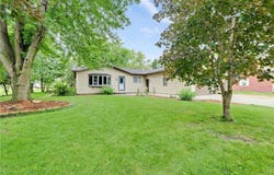 617 1st Street N, Waterville, MN 56096