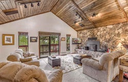 17 Lakeview Cir, Angel Fire, NM 87710