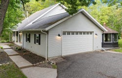 318 Viking Dr, Hoyt Lakes, MN 55750