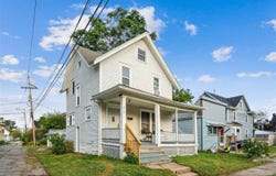513 17th St SE, CedarRapids, IA 52403