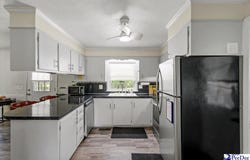 1427 Old Ebenezer Rd, Florence, SC 29501
