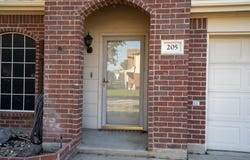 205 Saddlebrook Drive, Krum, TX 76249