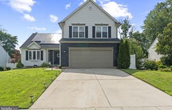 10 CHARLES AVENUE, BLACKWOOD, NJ 08012