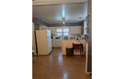 304 E Sycamore Street, Nevada, MO 64772