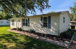 438 Hickory Dr, Hanover, IN 47243