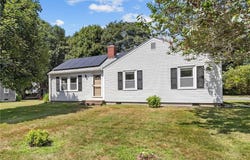 1 Irvings Path, Narragansett, RI 02882