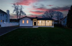193 Holiday Boulevard, Center Moriches, NY 11934
