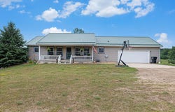 22385 230th Avenue, Paris, MI 49338