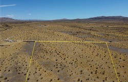 2 Yucca Trail, Oro Grande, CA 92368