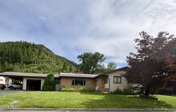 105 W Fir Ave, Osburn, ID 83849