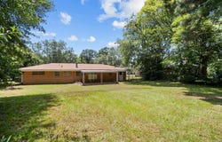 934 Mockingbird, Nacogdoches, TX 75964