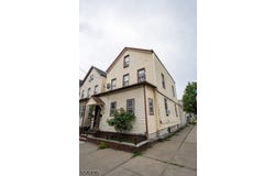 74 4Th St, Elizabeth City, NJ 07206-1247