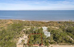 701 E Pine Ave, St. George Island, FL 32328