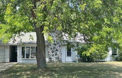 425 Orchard Avenue, Clare, MI 48617