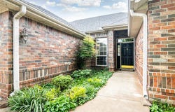 215 Dawn Drive, Centerton, AR 72719