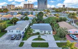 1012 NE 2nd Street, Hallandale Beach, FL 33009