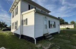 108 Race Street, Cincinnati, IA 52549