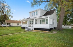 1294 E Apple Avenue, Muskegon, MI 49442