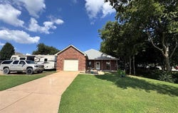 213 S Preston Street, Alvarado, TX 76009