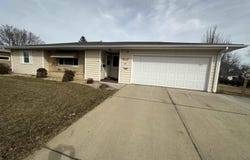 512 Division Ave, Madison, SD 57042
