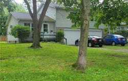827 Randall Drive, Kent, OH 44240