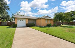 1111 S Ridgeway Drive, Cleburne, TX 76033