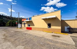 1290 Front St, Forsyth, MT 59327