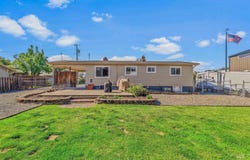 1129 Cedar Dr, Lewiston, ID 83501