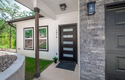 121 S Kanaio Dr, Bastrop, TX 78602