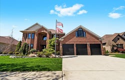 32560 Stefano Drive, Brownstown, MI 48173