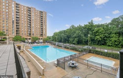 4600 S FOUR MILE RUN DRIVE, ARLINGTON, VA 22204
