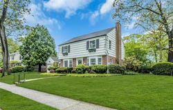 257 Hewlett Avenue, Merrick, NY 11566