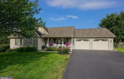 23 FIELD LANE, LITITZ, PA 17543