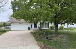 632 S Albert St, Freeman, SD 57029