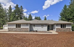 6920 N Harvard Rd, Newman Lake, WA 99025