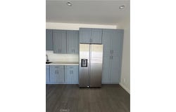 Northridge, CA 91325