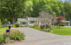 13 Canton Valley Circle, Canton, CT 06019