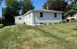 215 James Street, Columbiana, OH 44408