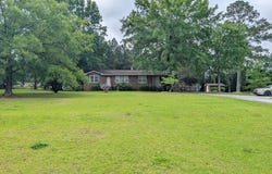 1039 Perry Rd, Saluda, SC 29138
