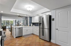 201 W LAUREL STREET, TAMPA, FL 33602