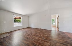241 NW WADE ST, Estacada, OR 97023