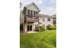 897 Stonewater Drive, Kent, OH 44240