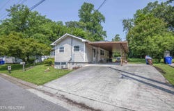 102 Malvern Rd, Oak Ridge, TN 37830