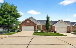1423 Villas Estates Drive, St Louis, MO 63026