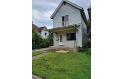 631 Locust Street, Coshocton, OH 43812