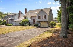201 Comfort St, Bridgewater, MA 02324