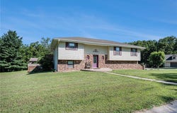 3 SE Terrace Lane, St Joseph, MO 64507