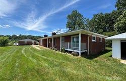 598 Miles View Drive, Mills River, NC 28759