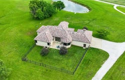 11426 E 233rd Street, Peculiar, MO 64078